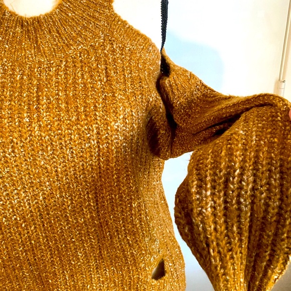 NWT SOFT Cold Shoulder Distressed Sweater. Nice stretch! Beautiful 🤩 - Picture 2 of 7